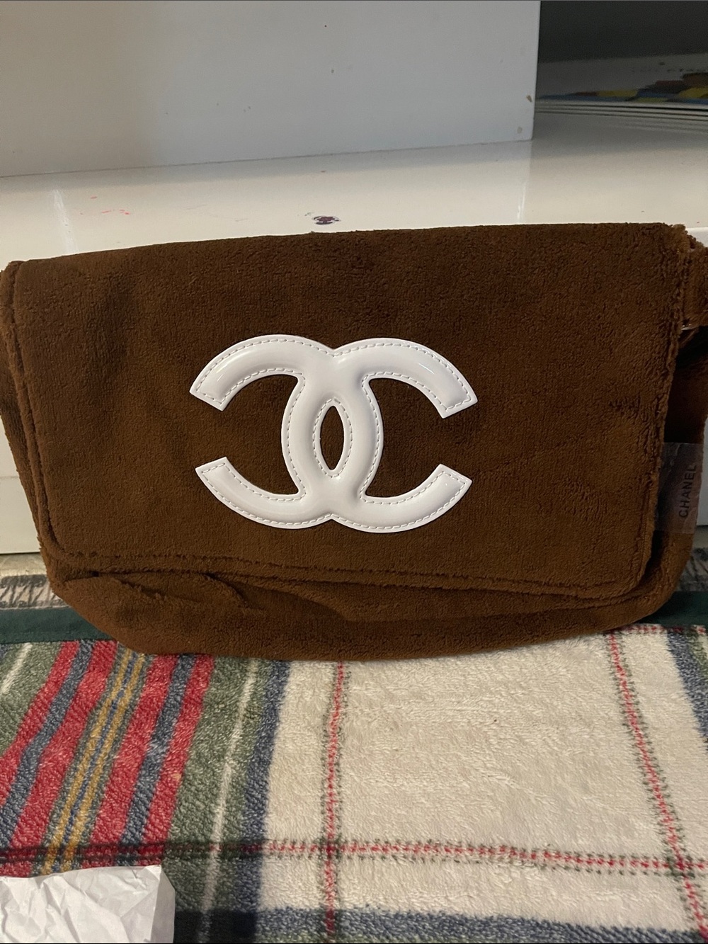 CHANEL Brown Suede Clutch with White Interlocking Logo - Picture 2 of 4